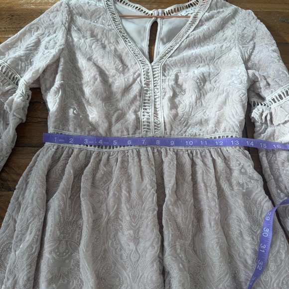 Willow & Clay Embroidered Beige Dress size small - Picture 5 of 6